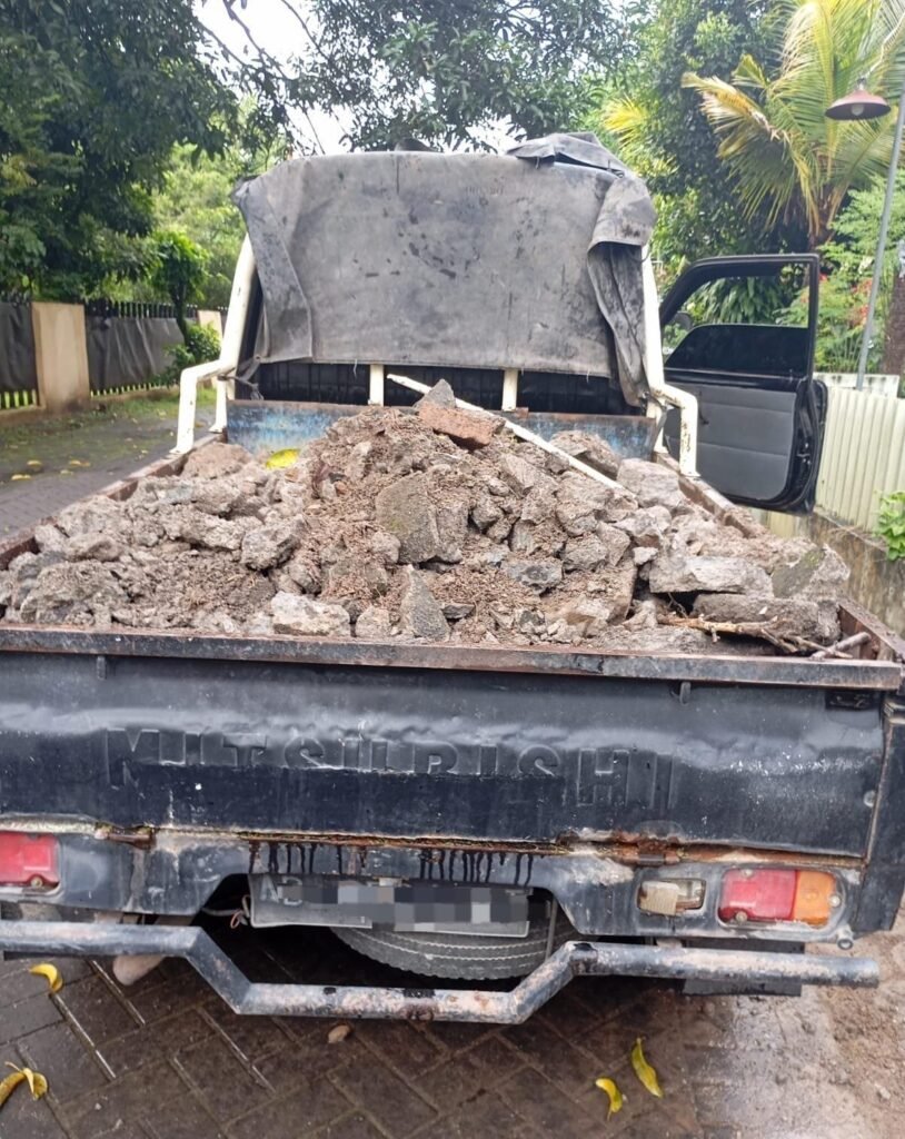 Urug Puing Armada Pickup